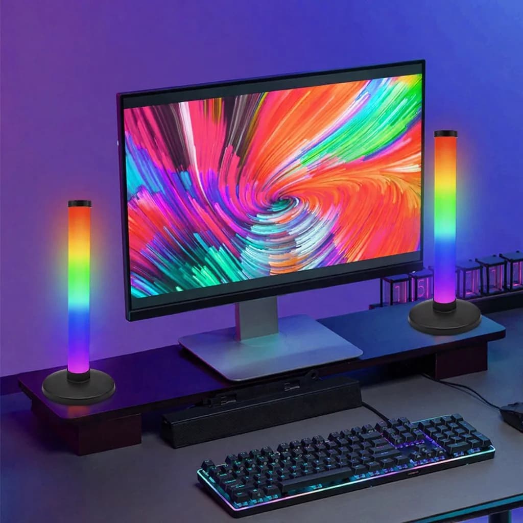 Lumină de atmosferă RGB cu sincronizare sunet și control prin aplicație pentru birou